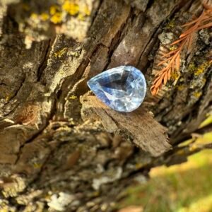 light blue pear cut 3.1 carats natural sapphire