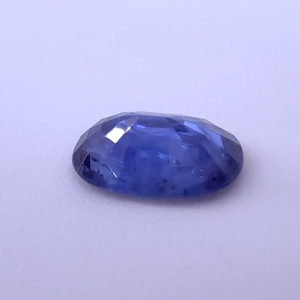 Blue Oval Cut 1.3 Carats Natural Sapphire - Image 4