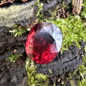 Vibrant Red Oval Cut 4.3 Carats Natural Spinel
