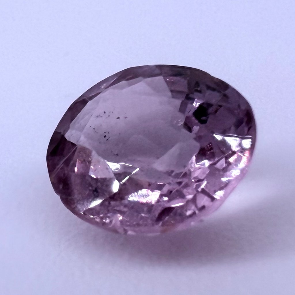 Crepe Oval Cut 1.7 Carats Natural Spinel - Image 2