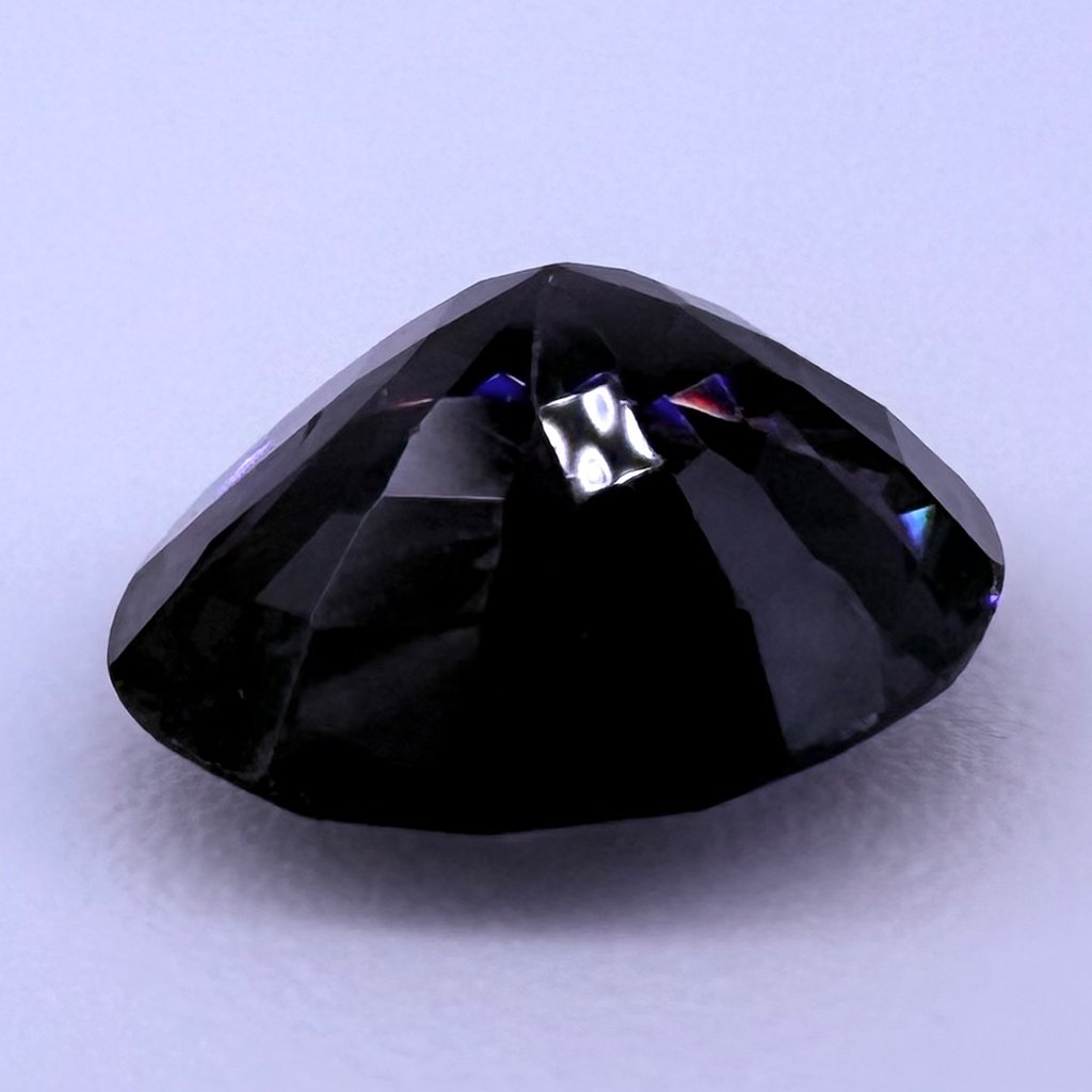 Plum Oval Cut 4.1 Carats Natural Spinel - Image 6